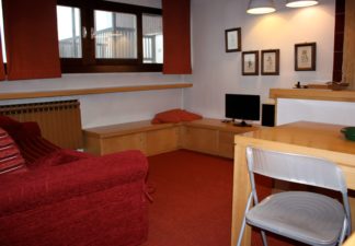 Ski-in/ski-out two-room