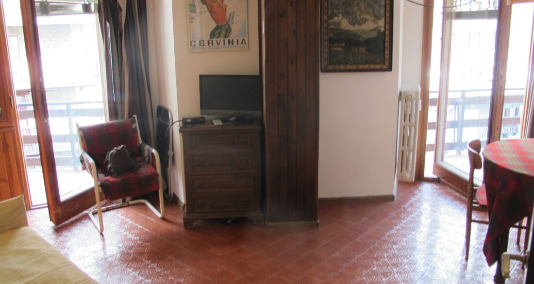 Three-room apartment in the centre with a view of the Matterhorn.